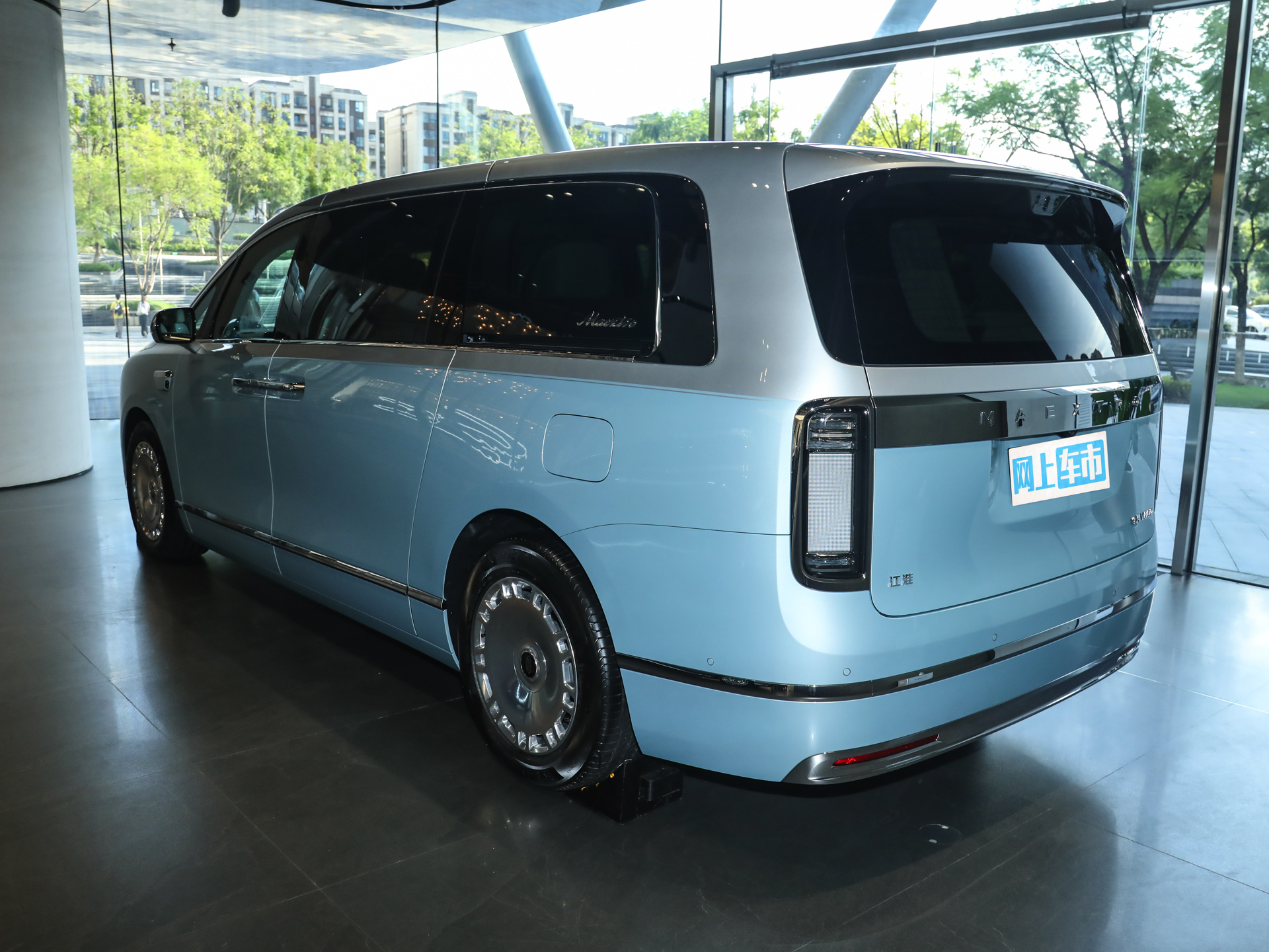 尊界V800图片