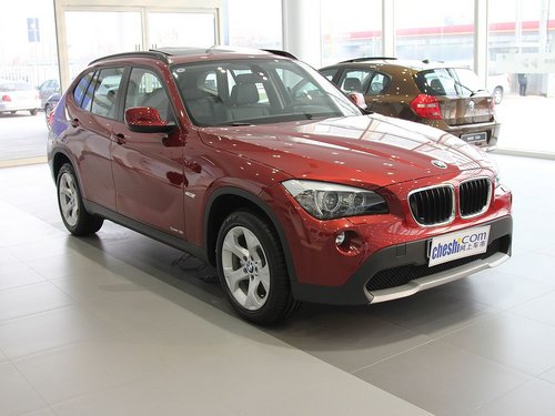 宝马(进口) X1 sDrive18i 车辆右侧45度角