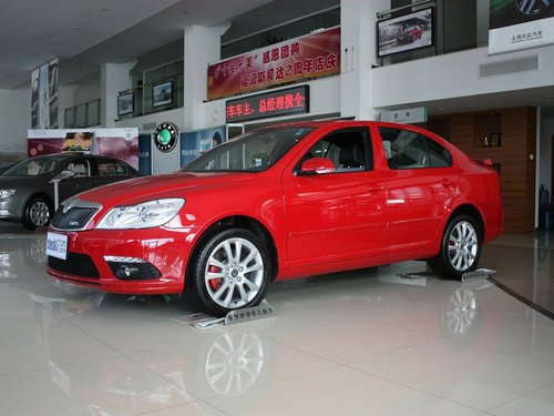 斯柯達  明銳RS 2.0L 車輛左前45度視角