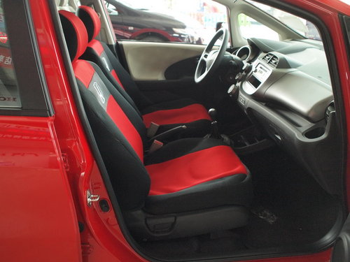 广汽本田  飞度 1.3 MT 副驾驶座椅正视图