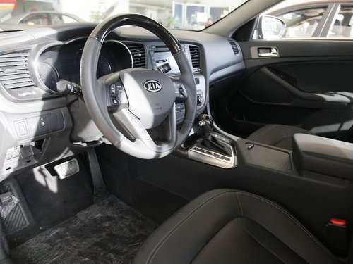 东风悦达起亚  起亚K5 2.0 AT 中控台左侧