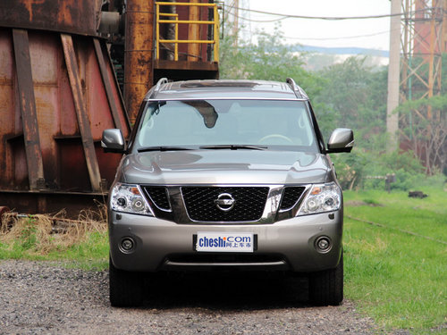 日产(进口)  途乐 5.6 AT