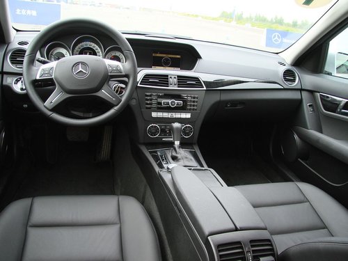 北京奔驰 C200 CGI 1.8T AT