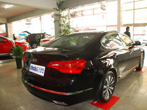 起亚(进口) 凯尊 2.4 AT 车辆右侧尾部视角