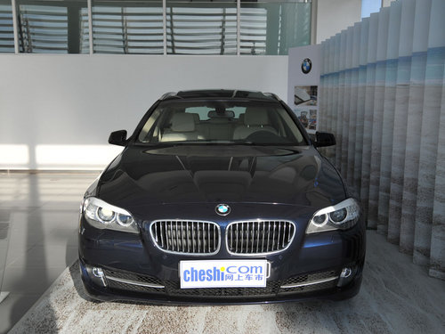 宝马(进口) 530i 3.0L AT 车头正面视角