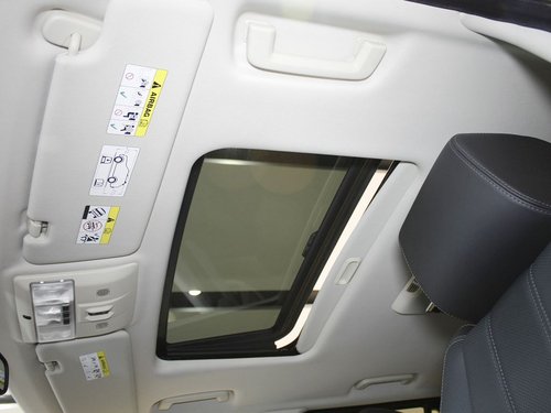 路虎  揽胜运动版 5.0 V8 NA HSE AT 车顶内部特写