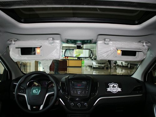 MG MG5 1.5 MT 前遮阳板打开