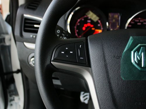 MG  MG5 1.5 MT 方向盘左侧