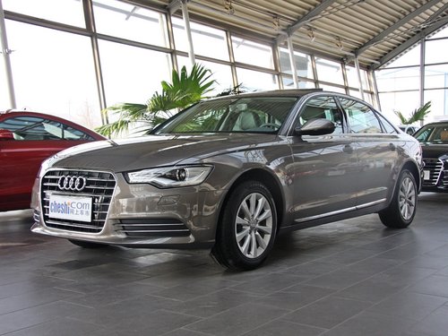 一汽奥迪  A6L 30 FSI CVT 车辆左前45度视角