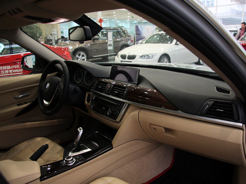 华晨宝马 320Li 2.0T AT 中控台右侧