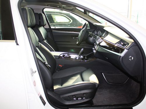 华晨宝马  530Li 3.0L AT 副驾驶座椅正视图