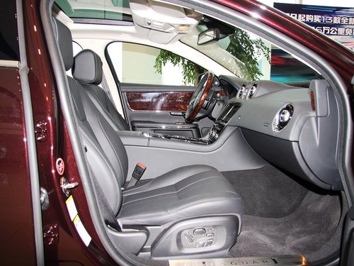 捷豹  XJL 3.0SC AT 副驾驶座椅正视图