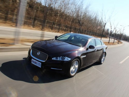 捷豹  XJL 2.0T AT