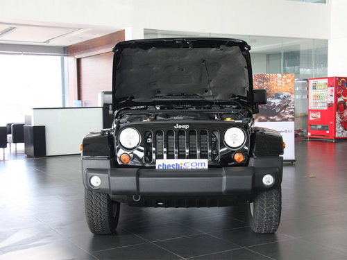 Jeep吉普  3.6L 自动 车辆发动机舱整体