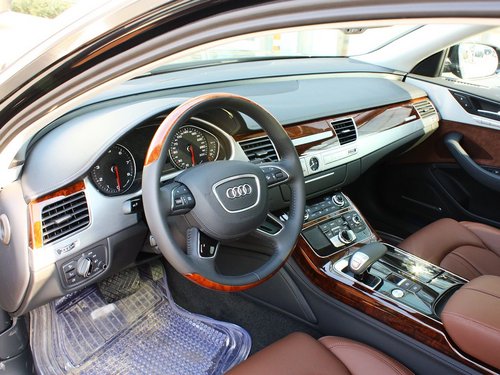 奥迪(进口)  55TFSI 中控台左侧