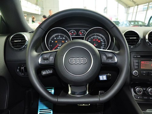 奥迪(进口)  Coupe 45 TFSI 方向盘整体