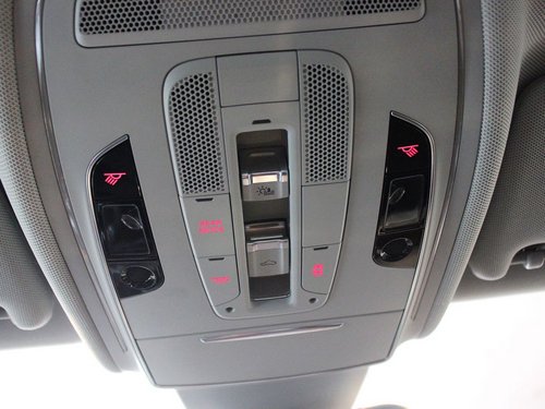 奥迪(进口) 奥迪A8 50TFSI quattro 前排车顶中央特写