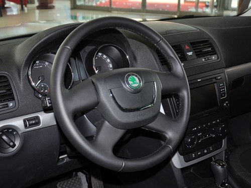 斯柯达(进口)  1.8T DCT 方向盘整体