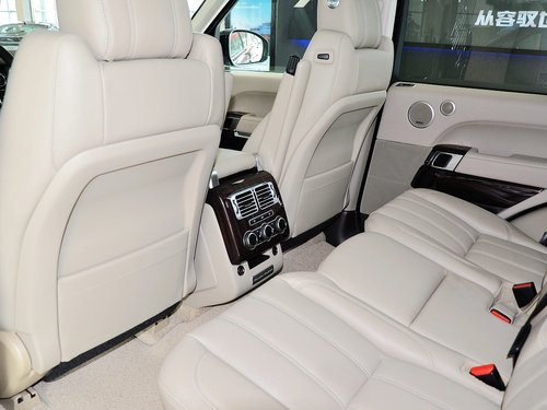 路虎  揽胜5.0 V8 第一排座椅靠背后方
