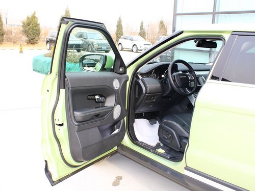 路虎  极光 2.0T AT 左前车门45度视角