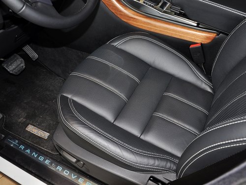 路虎  揽胜运动版 5.0T AT 驾驶席坐垫特写