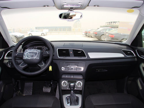 一汽奥迪 奥迪Q3 2.0T DCT 中控台整体