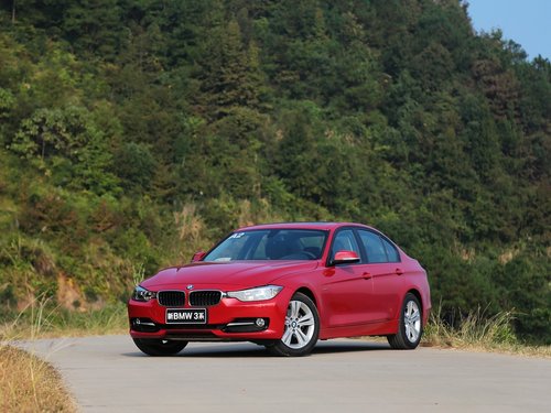 华晨宝马  316i 1.6T 车辆左前45度视角