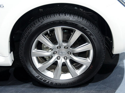 英菲尼迪  5.6L 自动