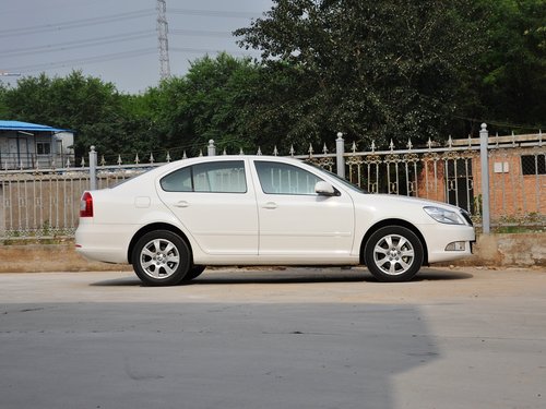 斯柯达  1.4TSI DSG 车辆正右侧