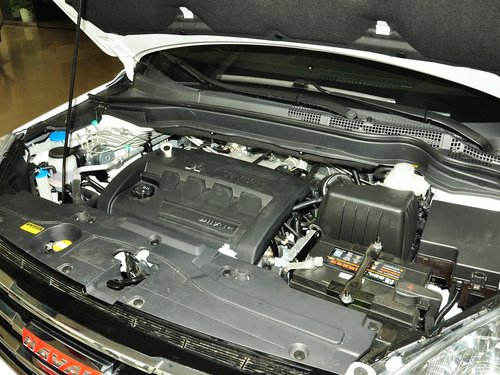 哈弗汽车  升级版 2.4L 自动 发动机主体特写