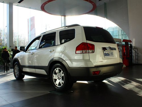 起亚(进口) 3.8L 自动 车辆左后45度视角