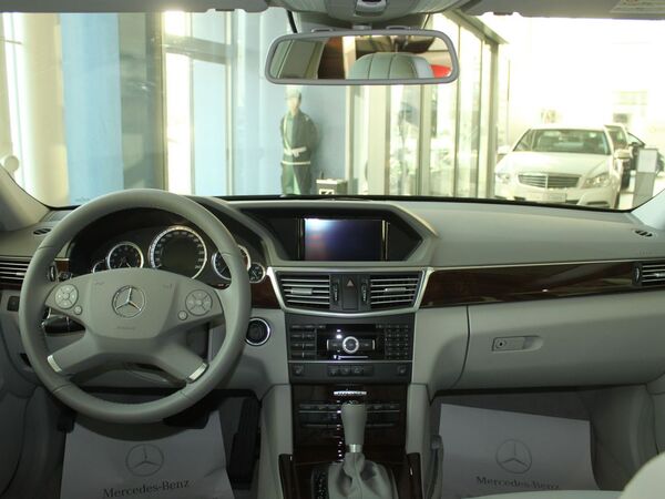 北京奔驰  E200L 1.8T 中控台整体