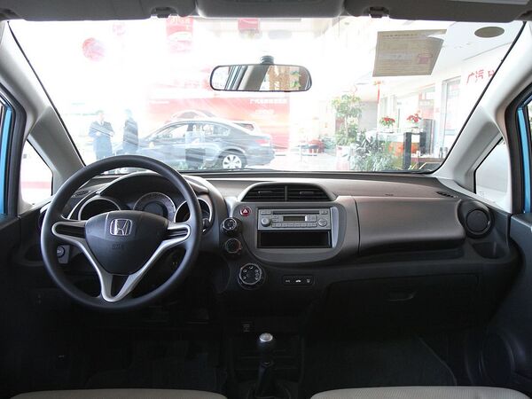 广汽本田  1.3L 手动 中控台整体