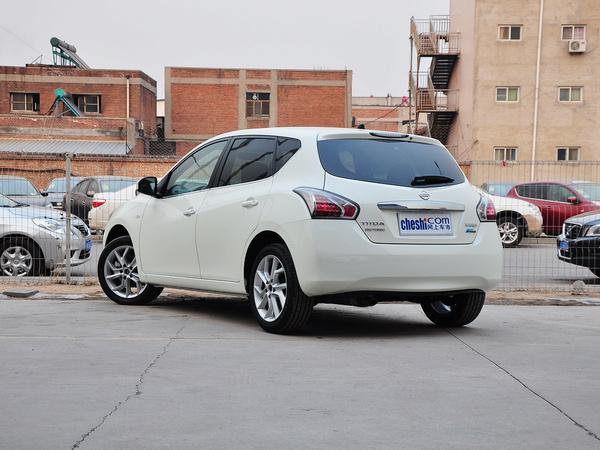 东风日产  1.6T M-CVT 车辆左后45度视角