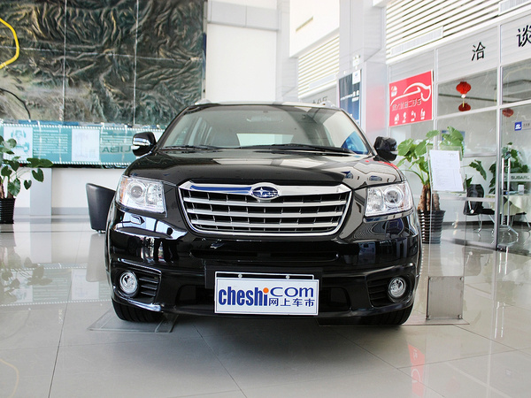 斯巴鲁  3.6L 自动 车头正面视角