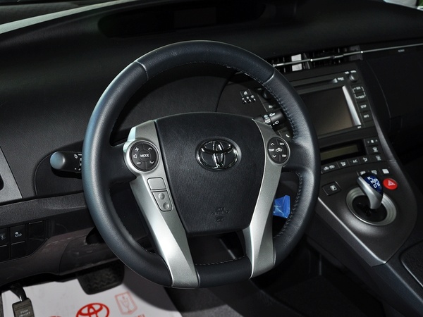 一汽丰田  1.8L CVT 方向盘整体