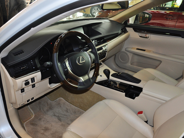 雷克萨斯  2.5 自动