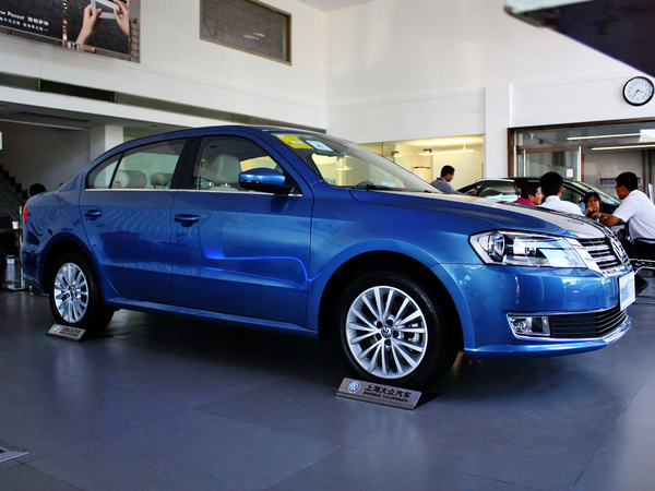 上海大众  1.4TSI DSG 车辆右侧45度角