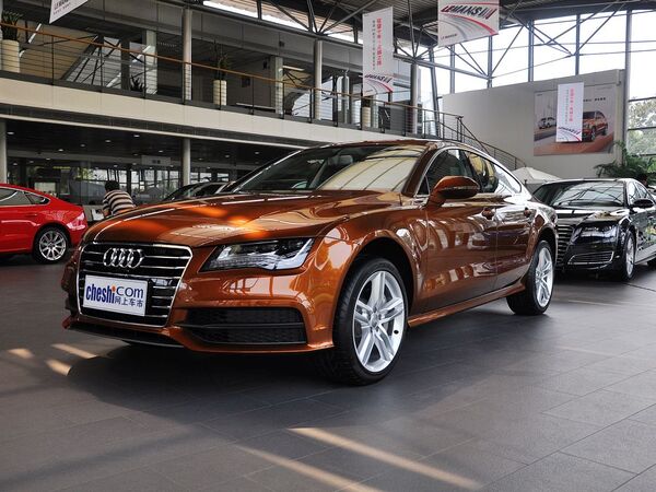 奥迪(进口) 50TFSI quattro 车辆左前45度视角