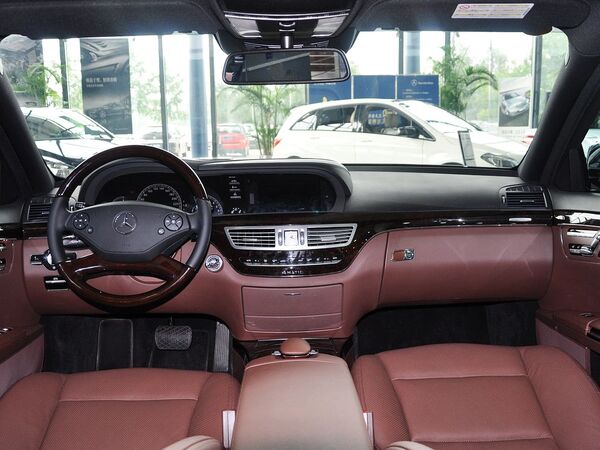 奔驰(进口)  S350L 3.5L 中控台整体