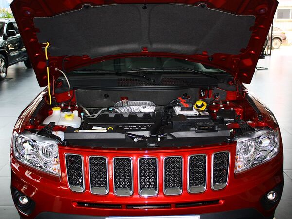 Jeep 2.4L CVT 发动机局部特写