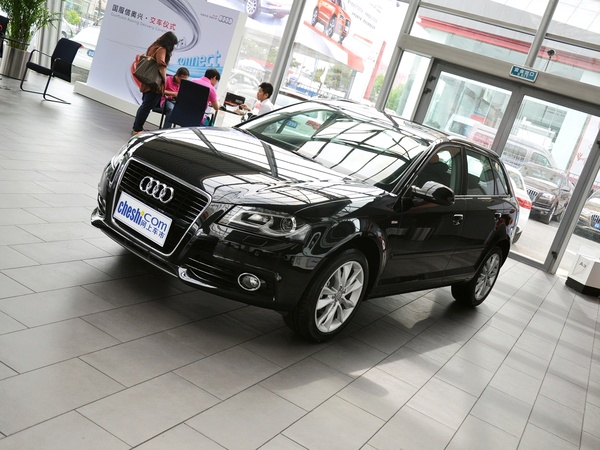 奥迪(进口) Sportback 30TFSI 1.4T AT