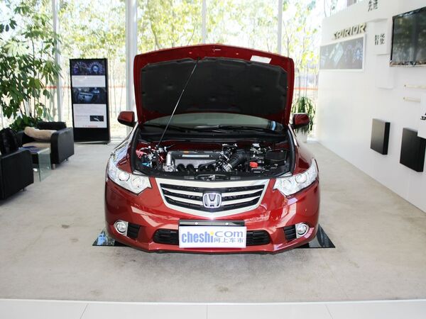 东风本田 2.4L 自动 车辆发动机舱整体