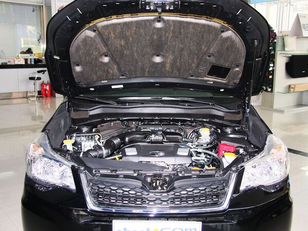 斯巴鲁  2.5L CVT 发动机局部特写