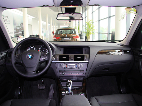 宝马(进口) 2.0T 中控台整体