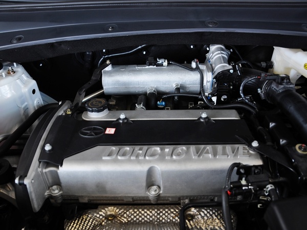 江淮汽车  2.0L 手动 发动机主体特写