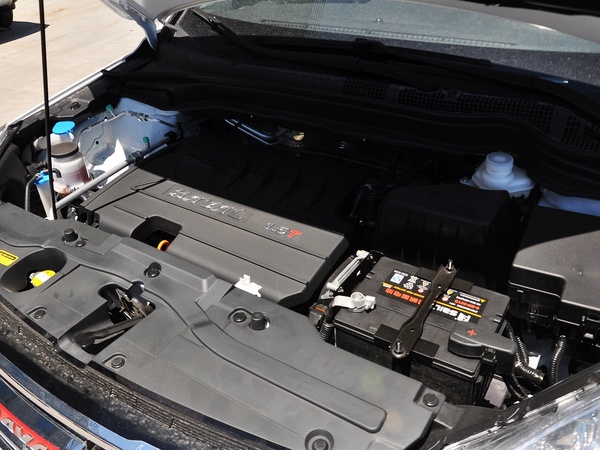 哈弗汽車  升級(jí)版 1.5T 手動(dòng) 發(fā)動(dòng)機(jī)主體特寫