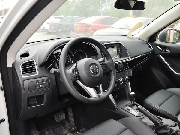 长安马自达  2.0L 自动 中控台左侧