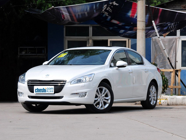 东风标致  2.3L 自动 车辆左前45度视角