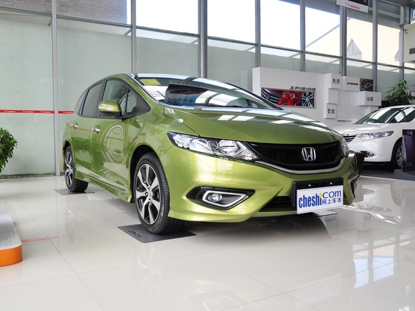 東風(fēng)本田  1.8L CVT 車輛右側(cè)45度角
